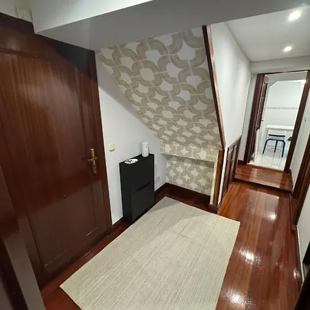 Lamerako Leihoa Apartmán *